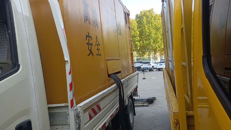 东湖如何判断柴油发电机组和UPS电源的切换时间是否符合要求？